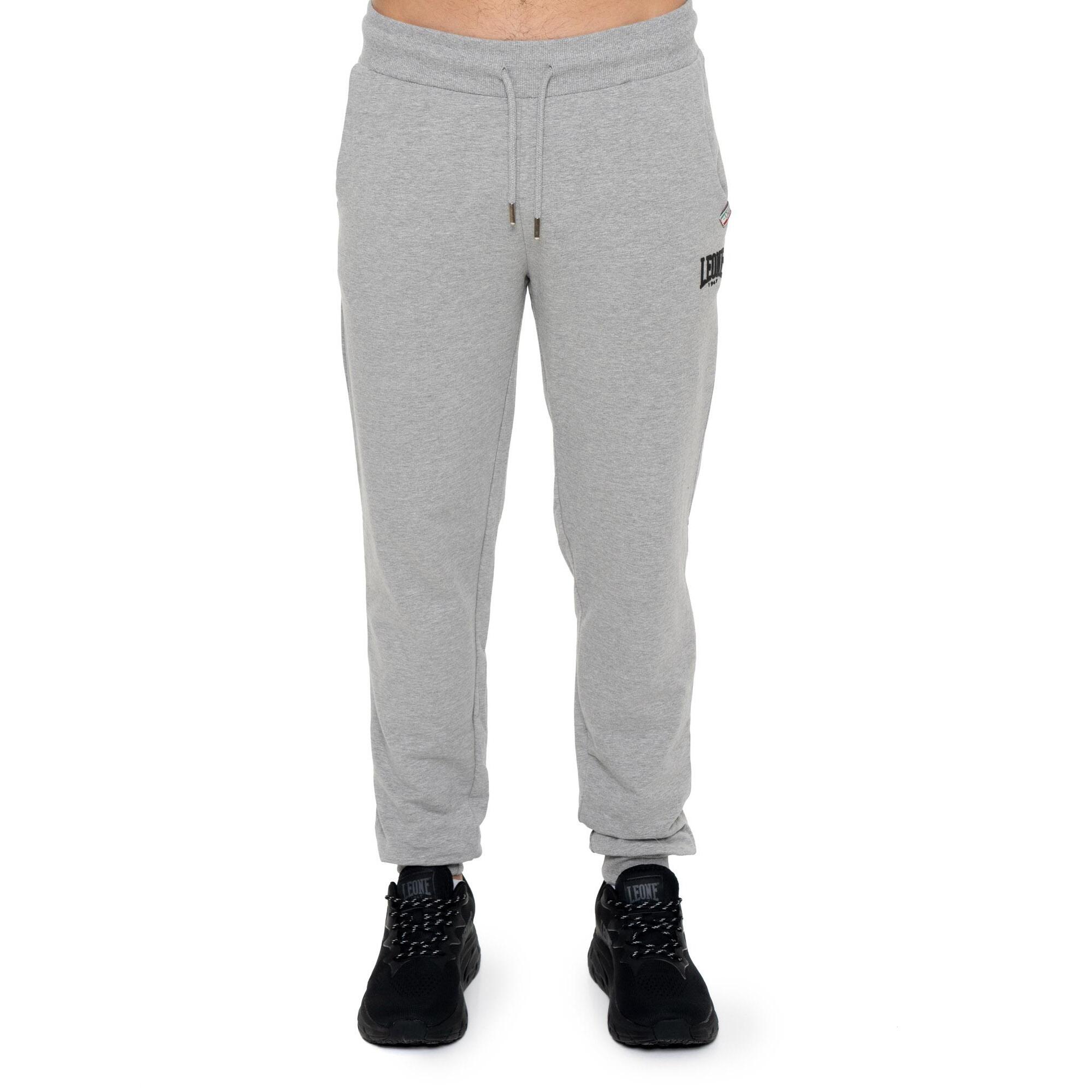 Pantalón de deporte de invierno para hombre con pequeño logo "Basic" en el puño
