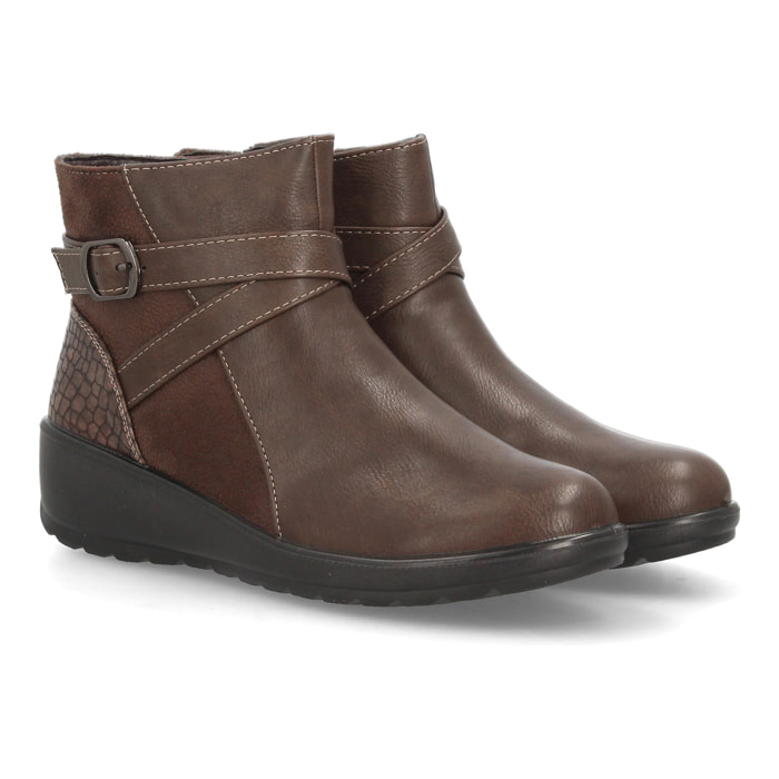 Botines con cuña y hebilla lateral para mujer