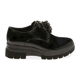 Zapatos de charol negro con cordones, cuña 5 cm.