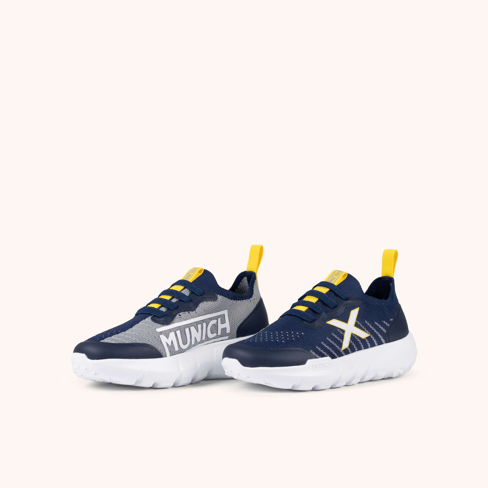 Zapatilla Deportiva de Diseño Futurista MUNICH JONY KID 16