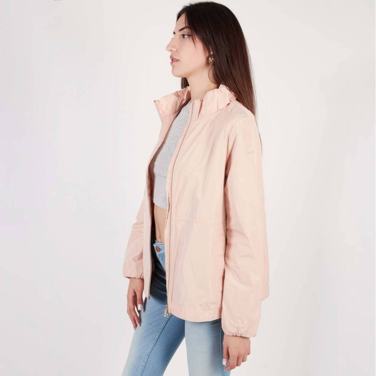 Chaqueta Mujer de la marca GEOX  modelo W GENZIANA SHORT JKT NUDE