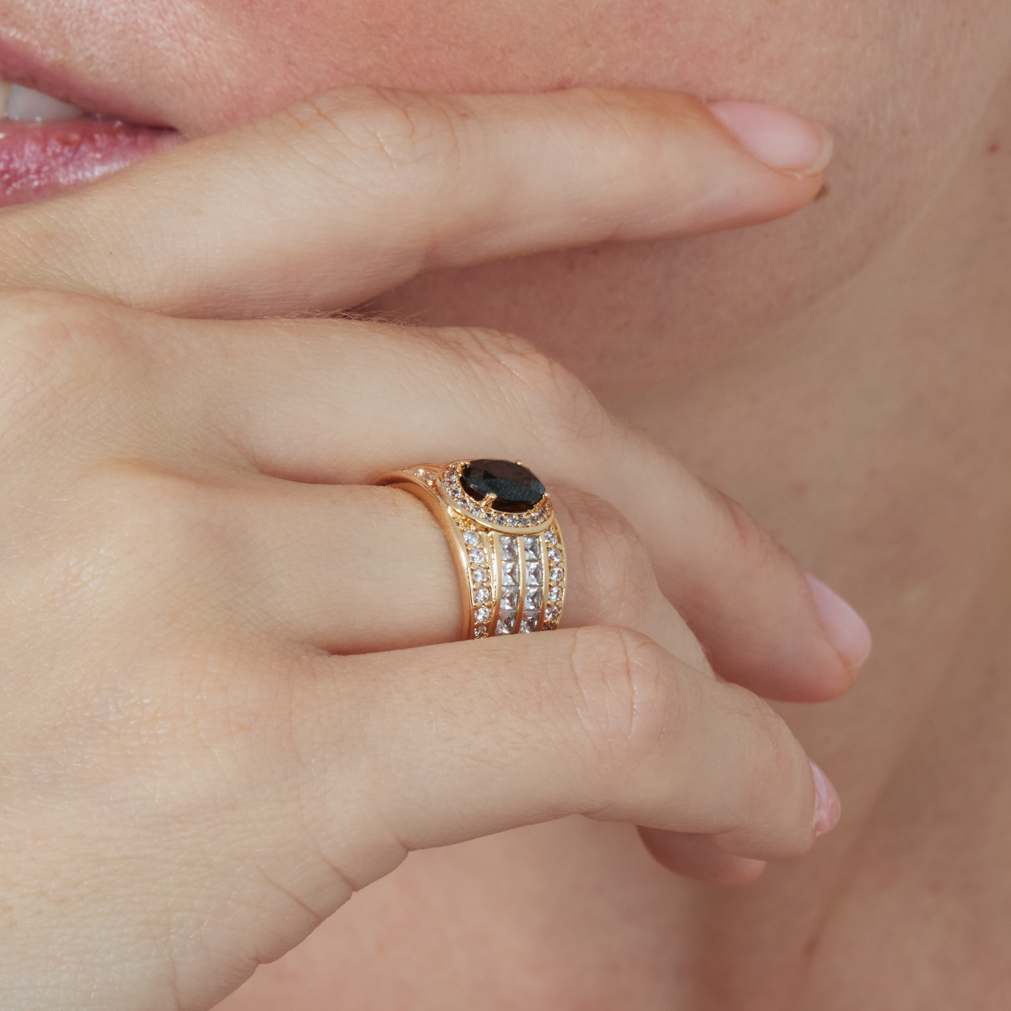 Anillo Riadna acabado oro rosa 18k