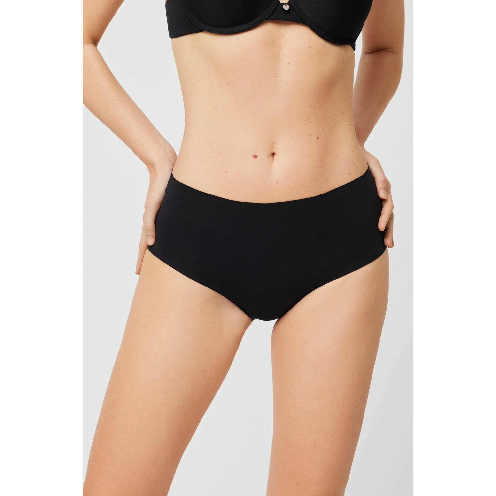 Slip nere a vita alta con effetto laser