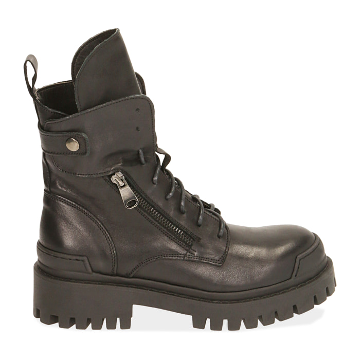 Anfibi neri in pelle, tacco 4,5 cm