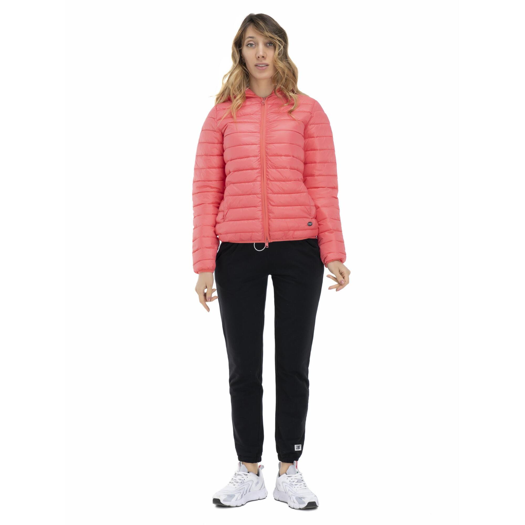 Chaqueta básica de mujer.