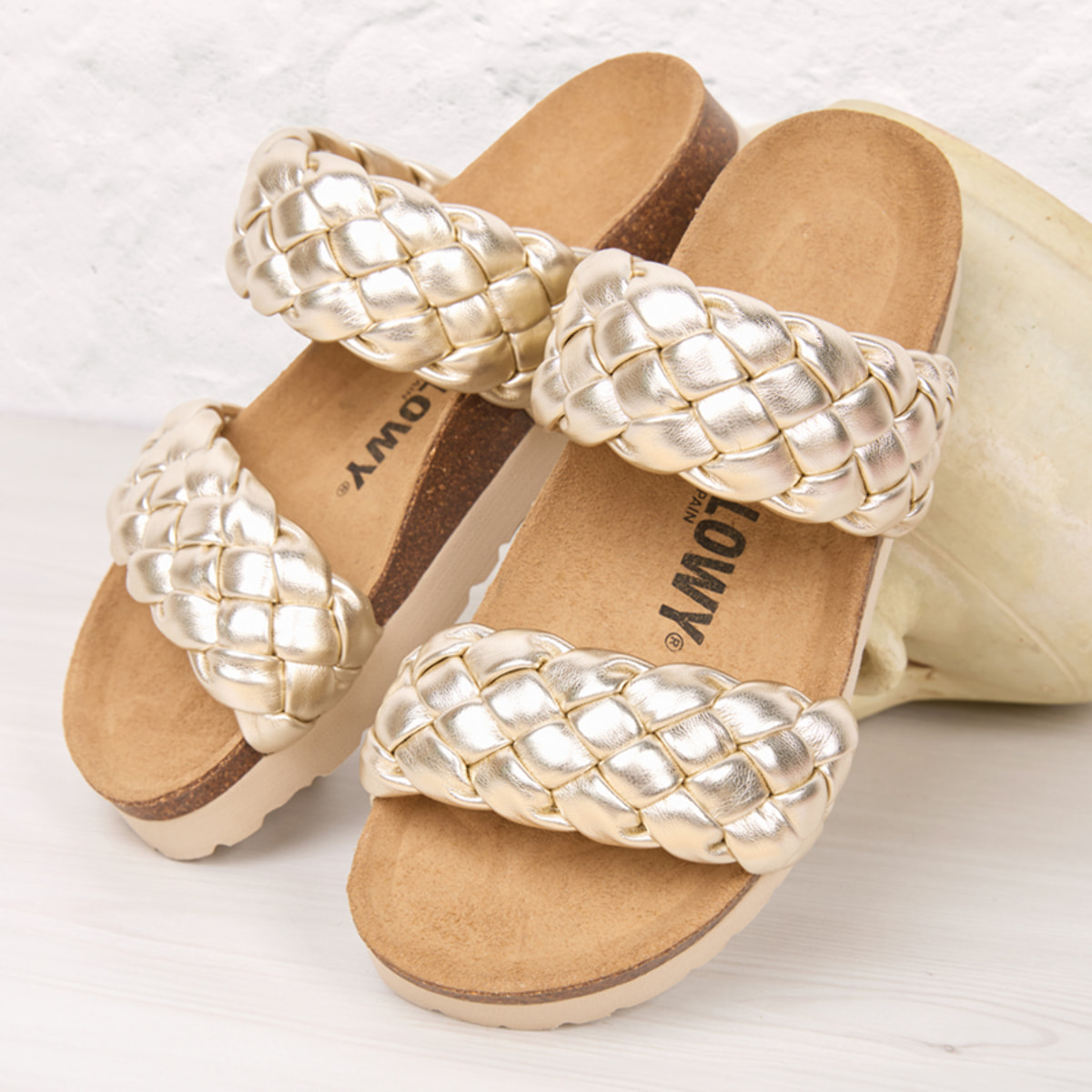 SANDALO CON ZEPPA BILLOWY DORATO