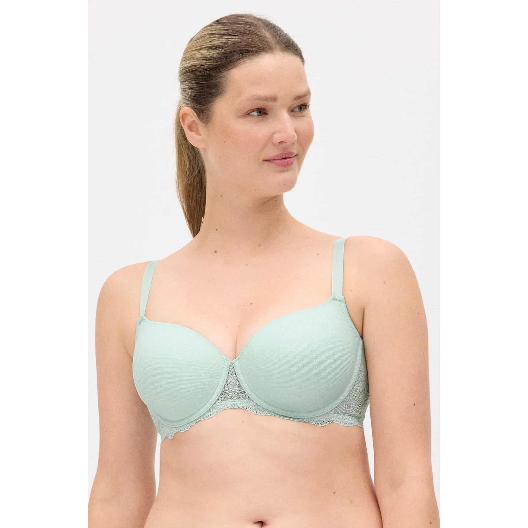 Reggiseno con ferrtto e imbottitura