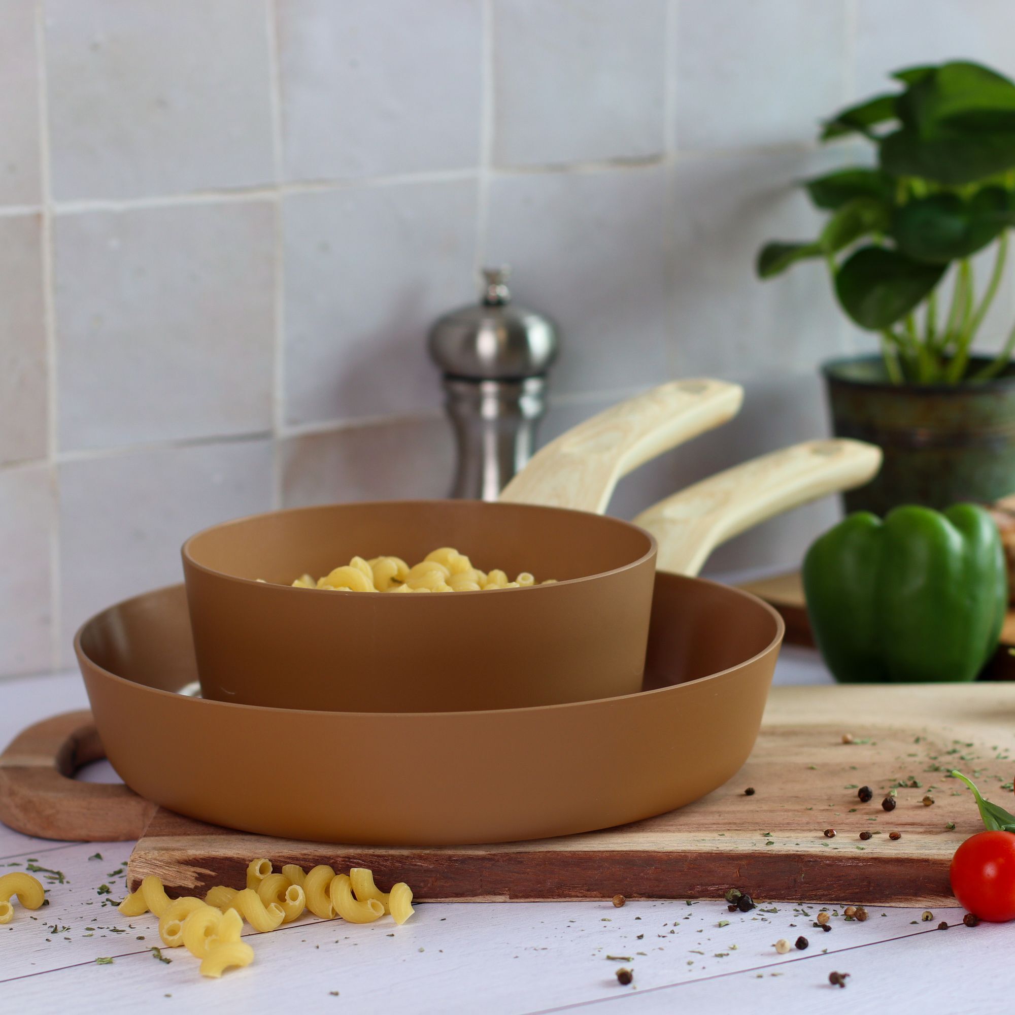 Poêle 24cm avec revêtement céramique noisette - tous feux COLORAMA