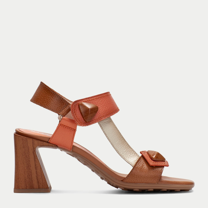 Sandalia Tacon Miami Cuero coral 5 cm