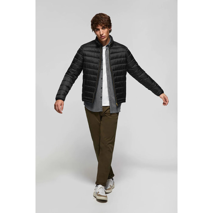Chaqueta negra Hayden reciclada y ultraligera con etiqueta textil Polo Club