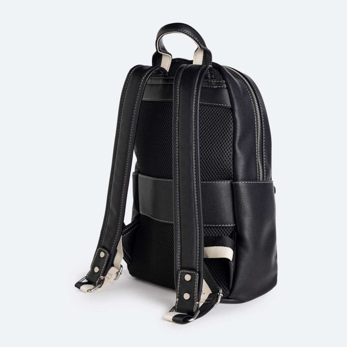 ESSENTIALS BACKPACK BLACK