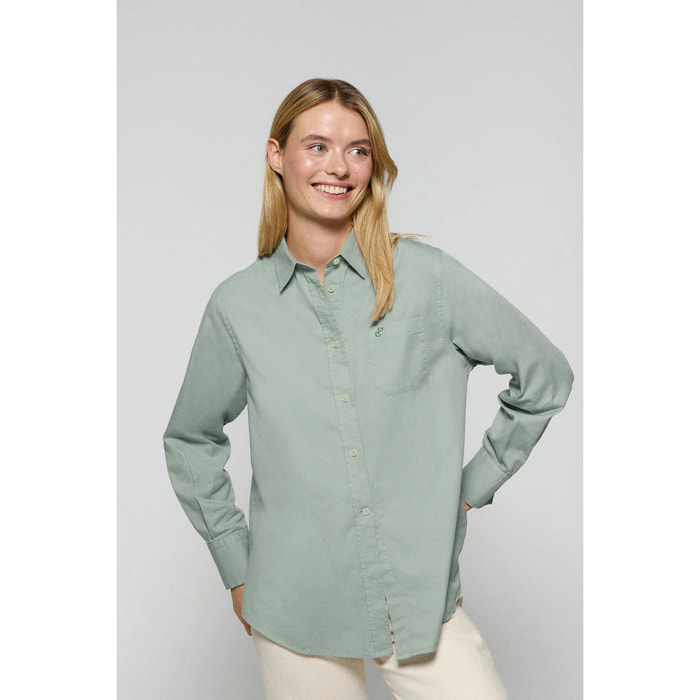 Camicia Simona verde chiaro loose fit con monogramma ricamato PC