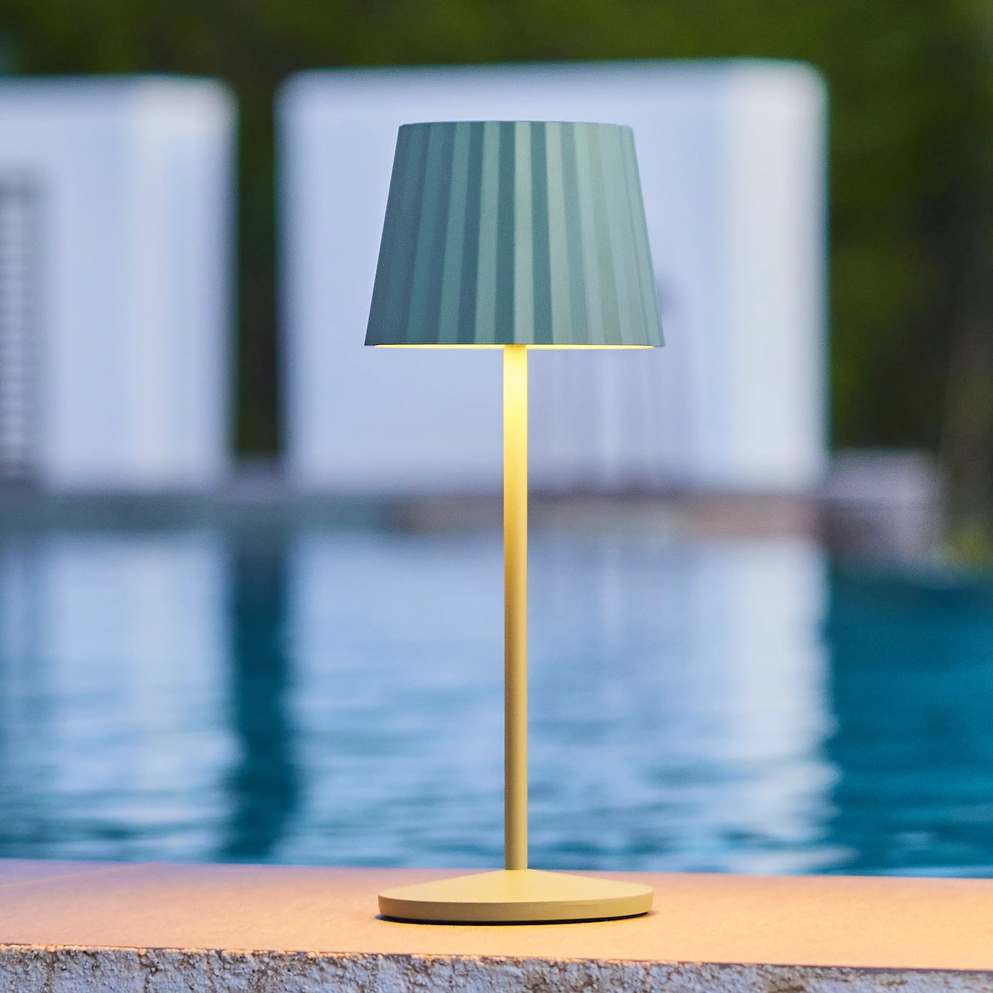 Lampe de table sans fil ABBY Vert H30cm