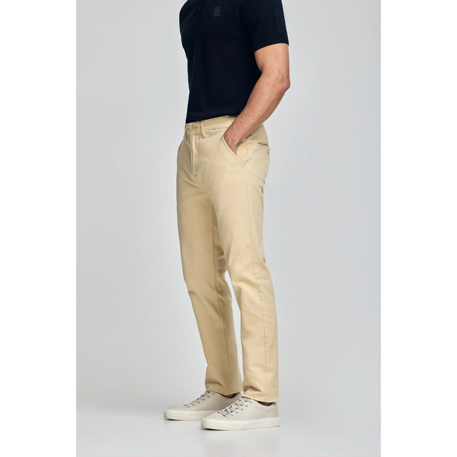 Pantalón chino Slim Moore color marfil