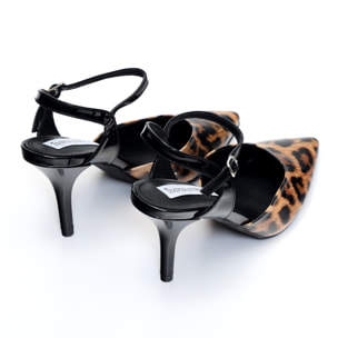 Sandali in simil pelle verniciata con tacco