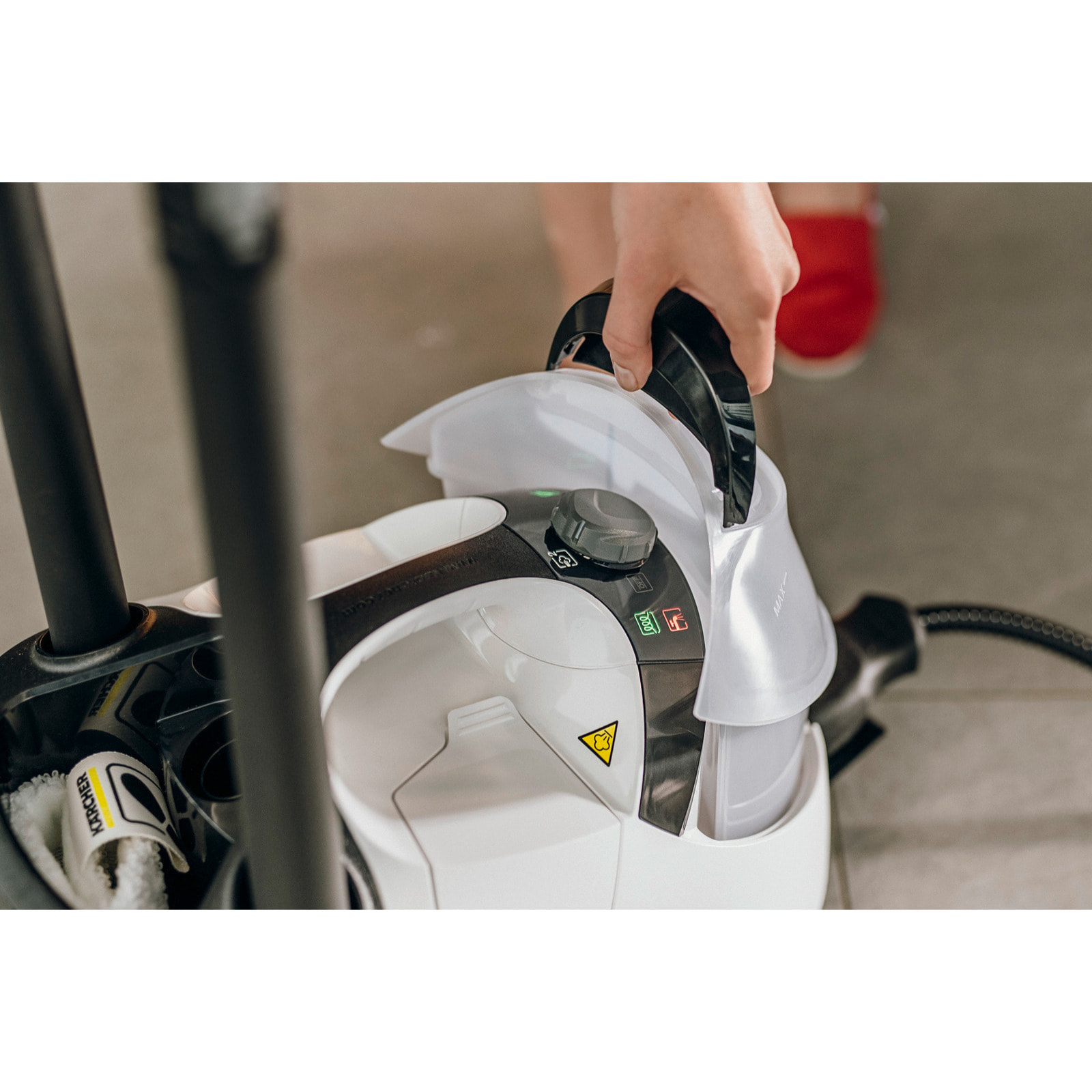 Nettoyeur vapeur avec fer à repasser Karcher SC 5 EasyFix Iron - Pression 4.2 bar- Débit vapeur 50 g/min- fonction vapo hydro