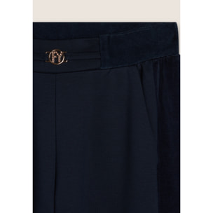 Pantaloni wide leg in viscosa con dettagli in ciniglia