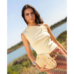 Top de mujer con tirantes asimétricos y nudo