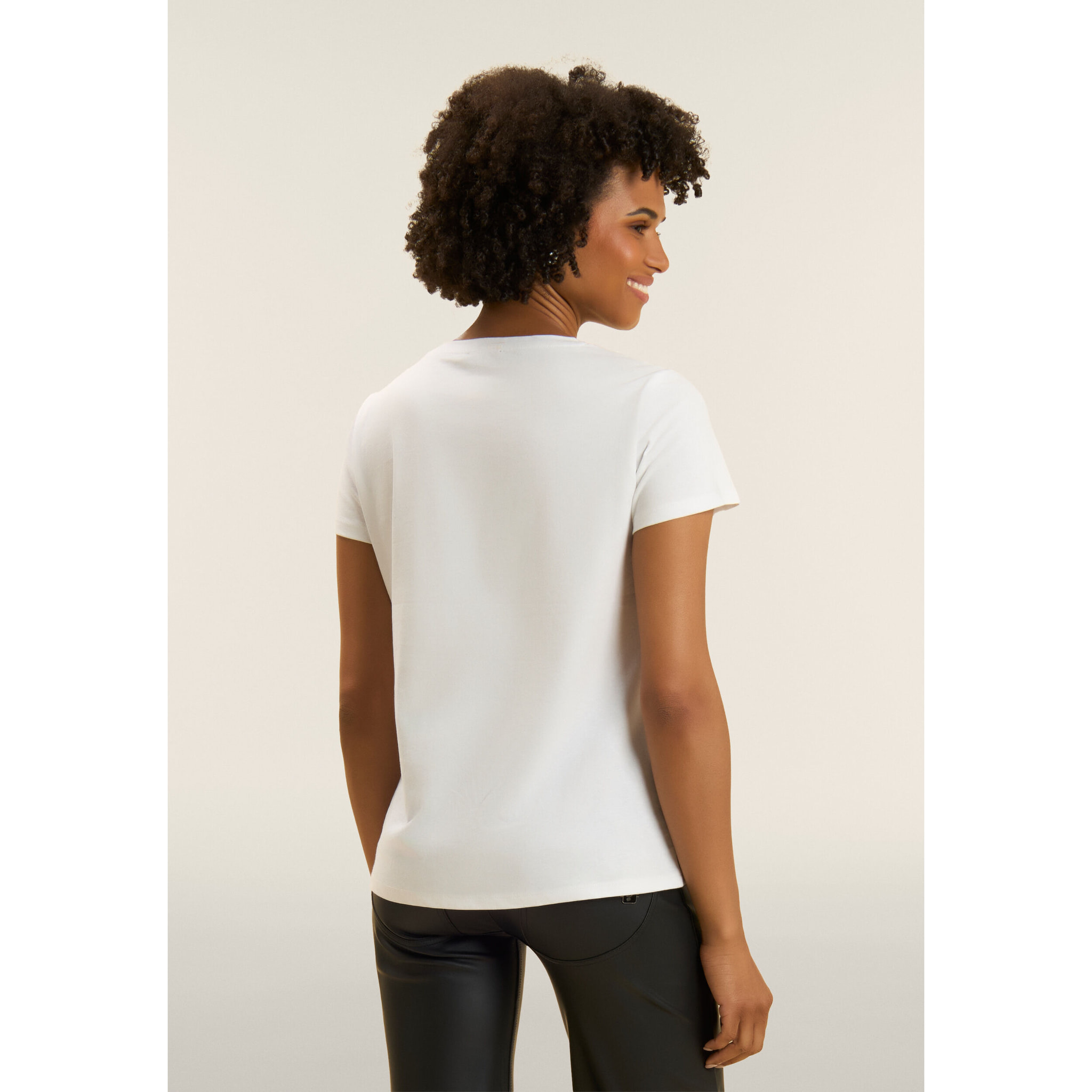 T-shirt con strass e inserto in mesh