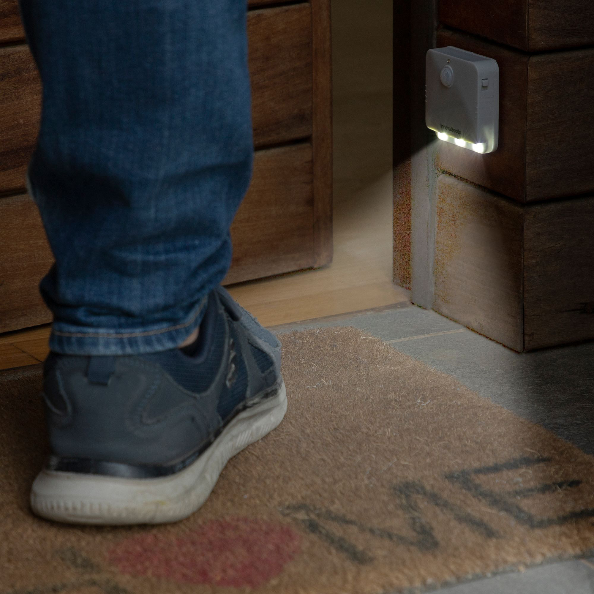 Pacchetto di 2 LED con sensore di movimento - bianco - 6,7x2,6x6,3 cm