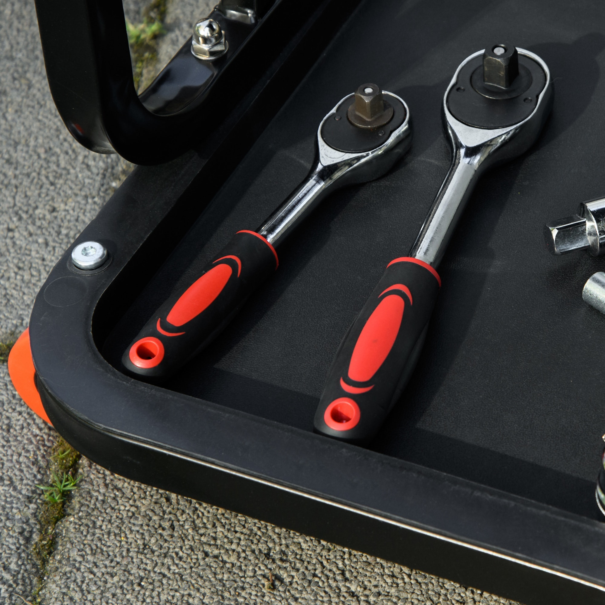 Taburete de Taller Móvil con Ruedas, Asiento Taburete para Mecánico con Bandeja para Herramientas y Estructura de Acero, Carga 100 kg, para Garaje, Reparación de Coches, Rojo