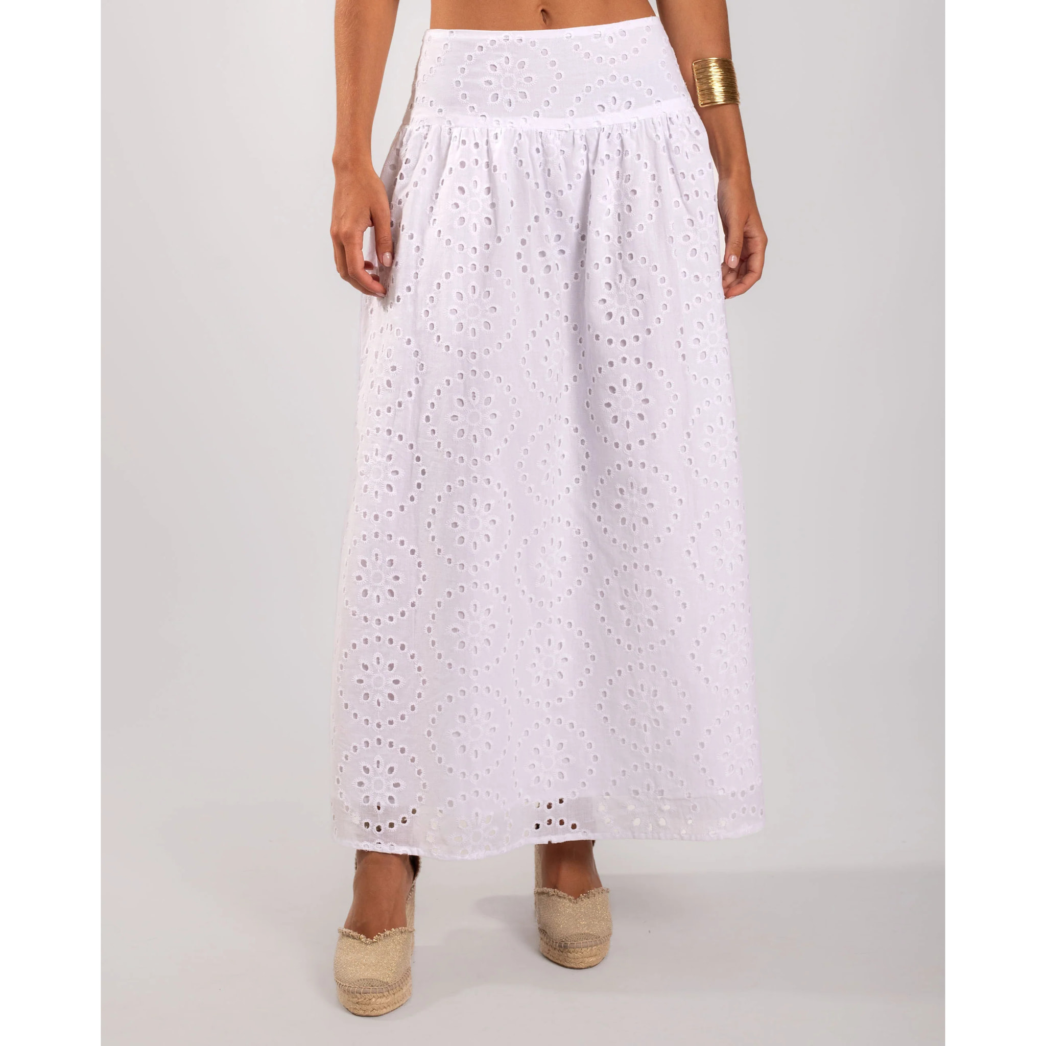 Falda larga de popelín bordado con vuelo