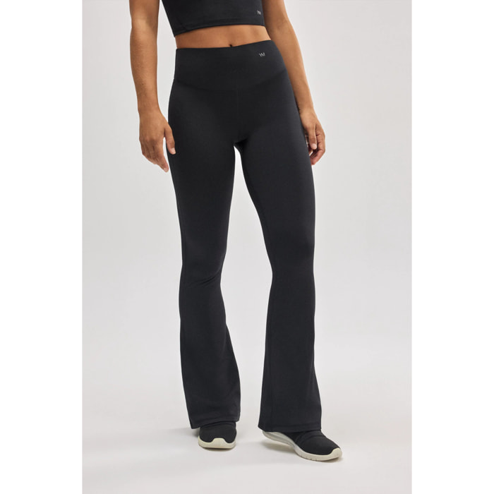 Leggings sportivi neri svasati