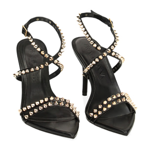 Sandalias con tacón negras con tachuelas