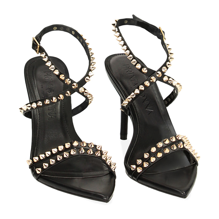 Sandalias con tacón negras con tachuelas