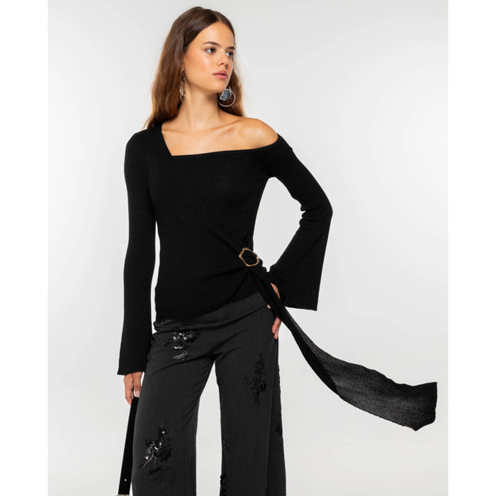 Top asimétrico de punto canalé con hebilla metálica