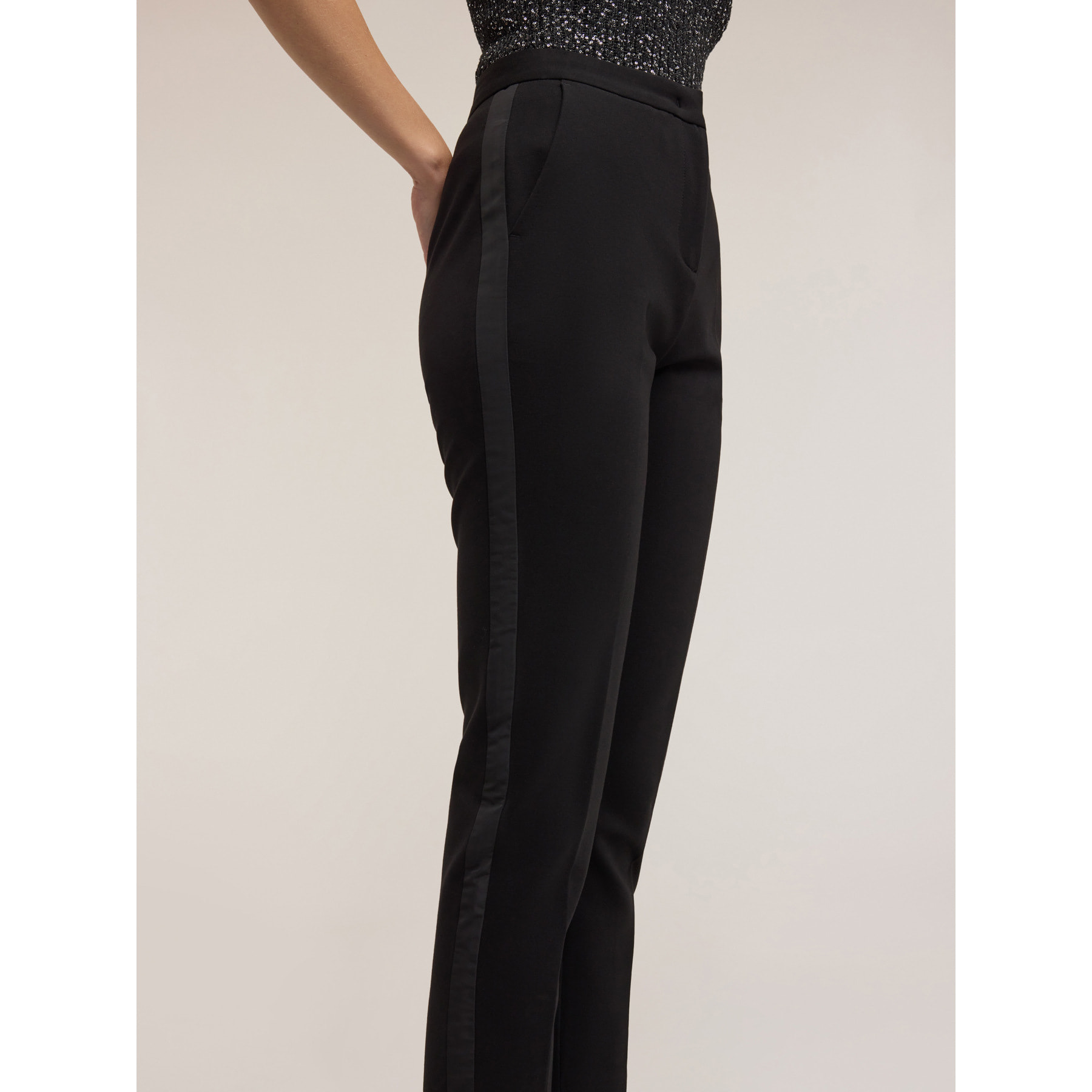 Motivi - Pantalones cigarrillo con banda lateral - Negro