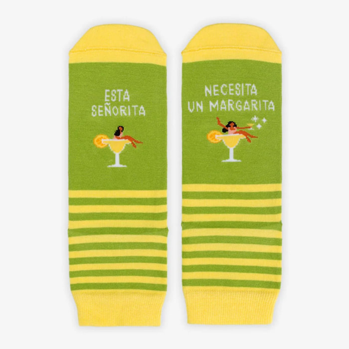 Calcetines "Esta señorita necesita un margarita"