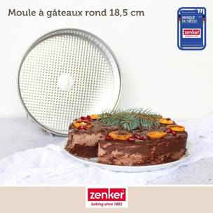 Set pâtisserie avec moule à manqué, 2 bols à mixer, verre mesureur et spatule Zenker