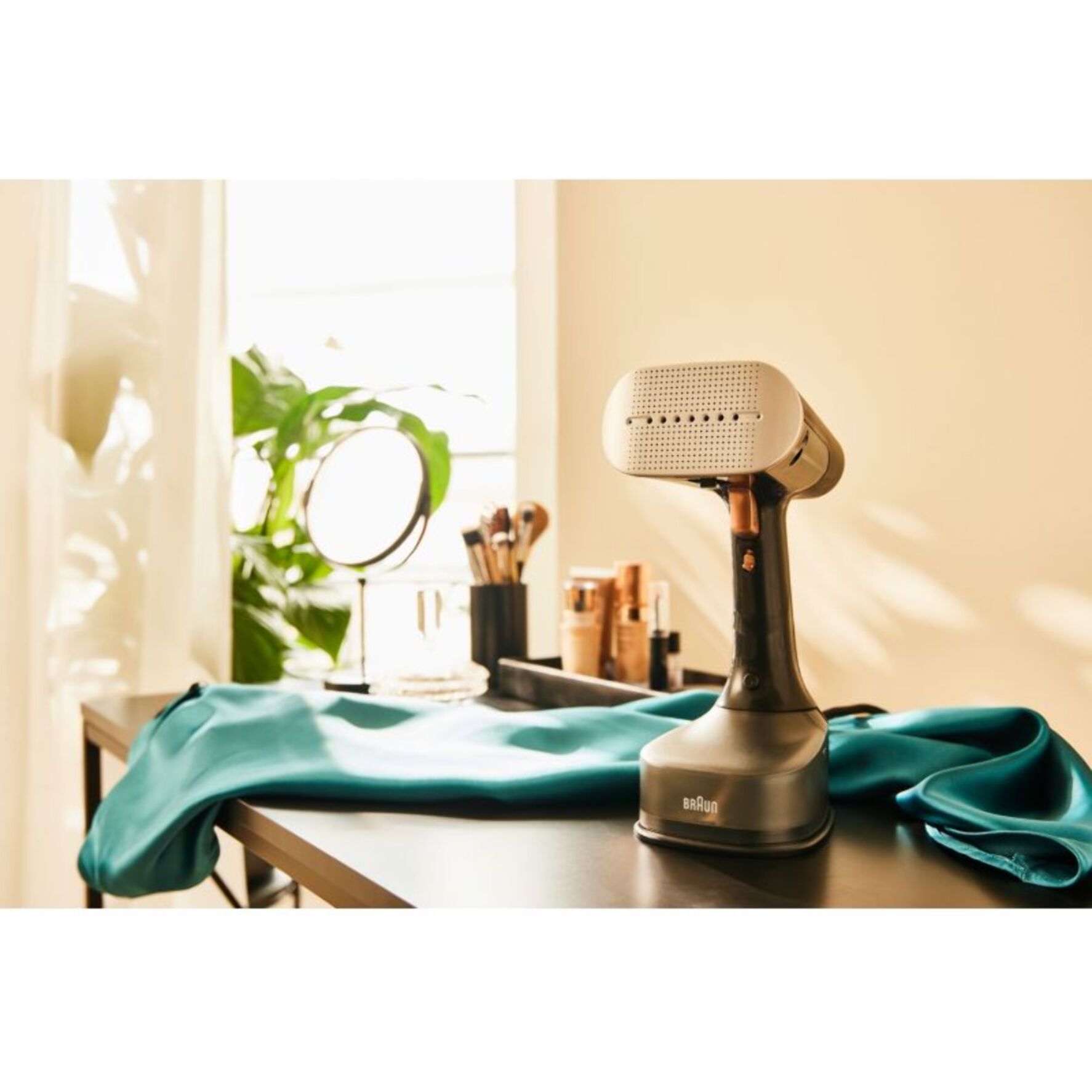 Défroisseur vapeur BRAUN vapeur QuickStyle 7 GS7077BK