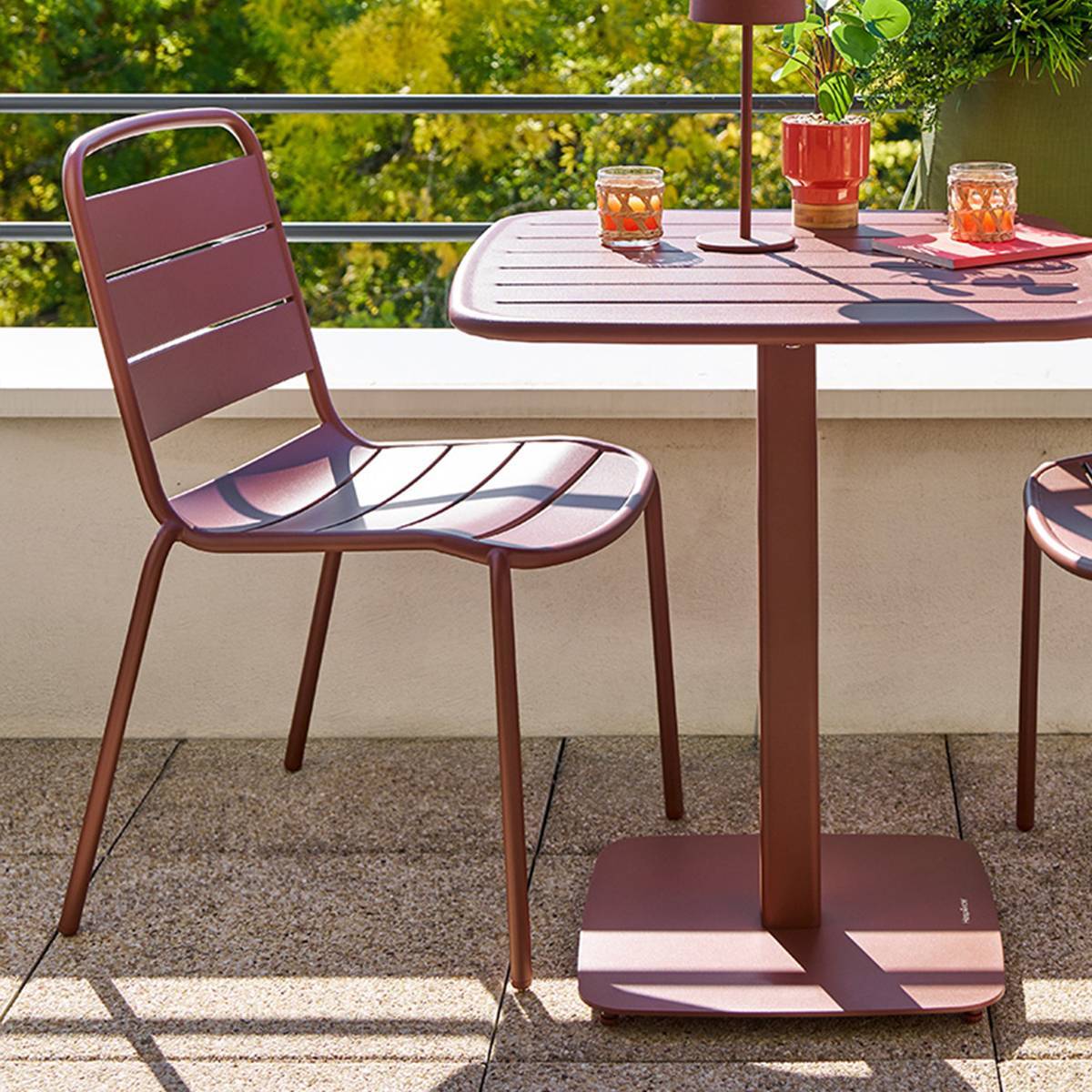 Chaise de jardin empilable Alegoria acajou