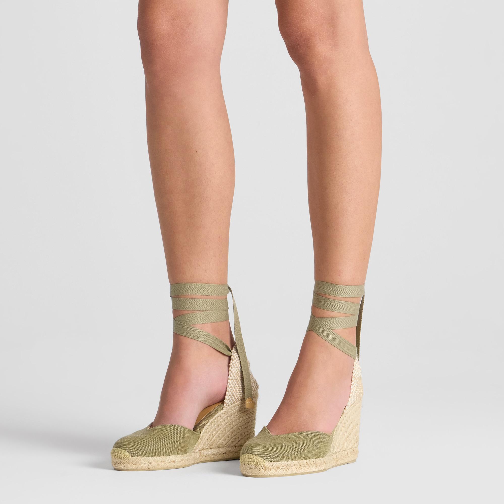 Alpargata con cuña 8 cm en lona de algodón con pala en v y cintas al tobillo