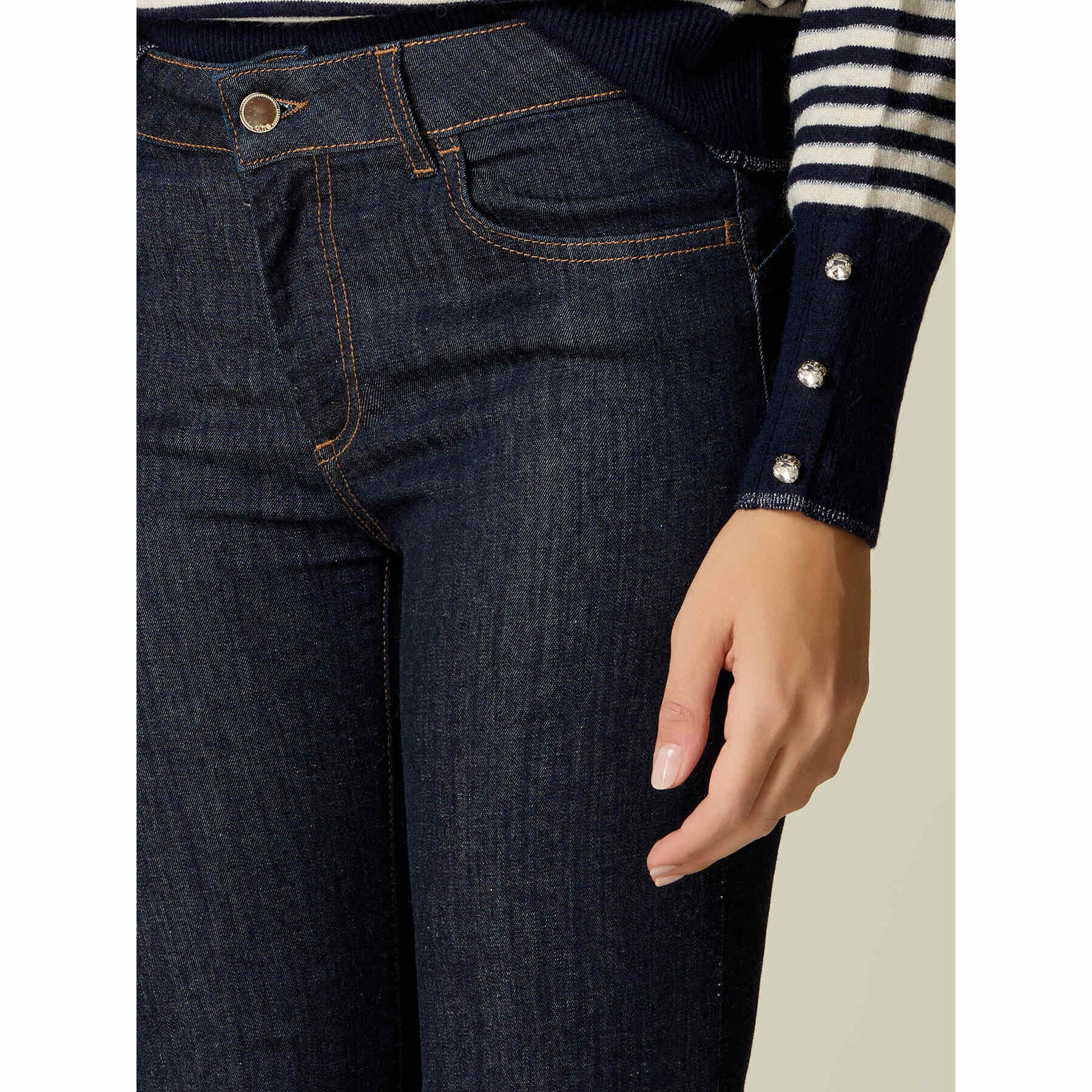 Oltre - Jeans Lauren regular cropped in denim rinse - Blu