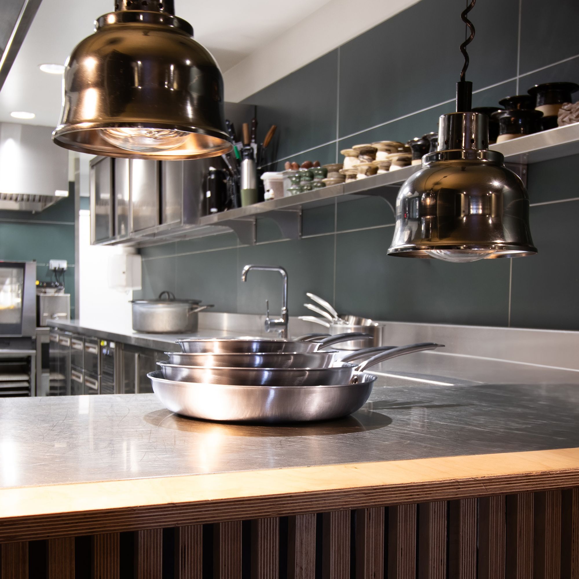 Batterie de cuisine 5 pièces en acier inoxydable - tous feux TRIPLY