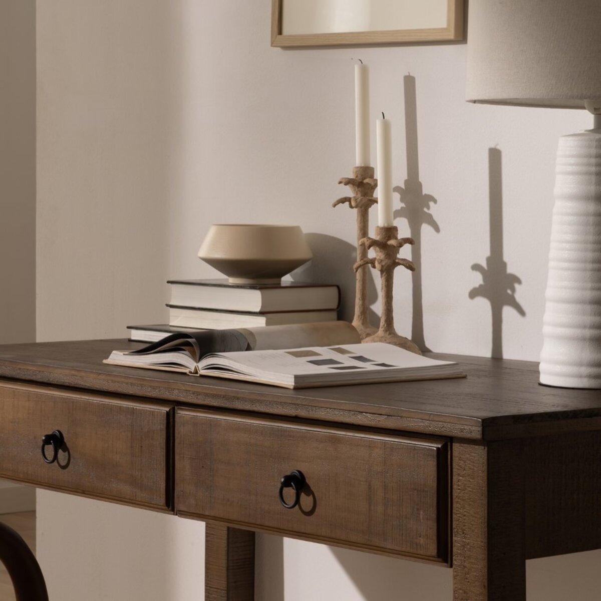 Bureau Tiber -bois massif d'araucaria-couleur nogal 120 x 77 x 60 cm