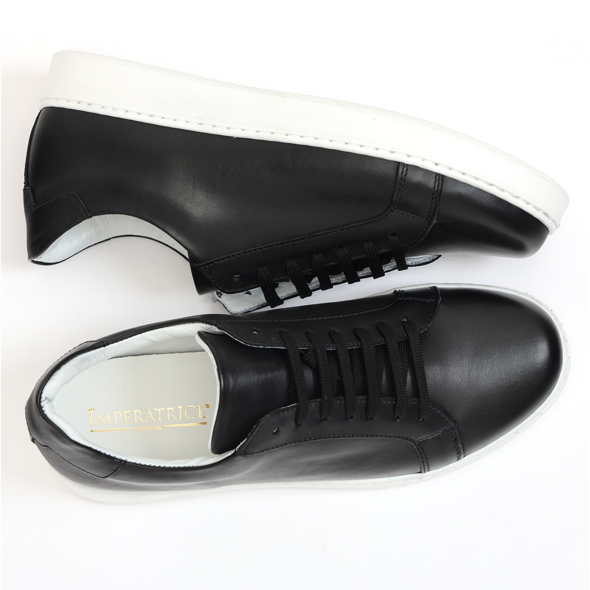 Sneakers stringate in pelle di vitello