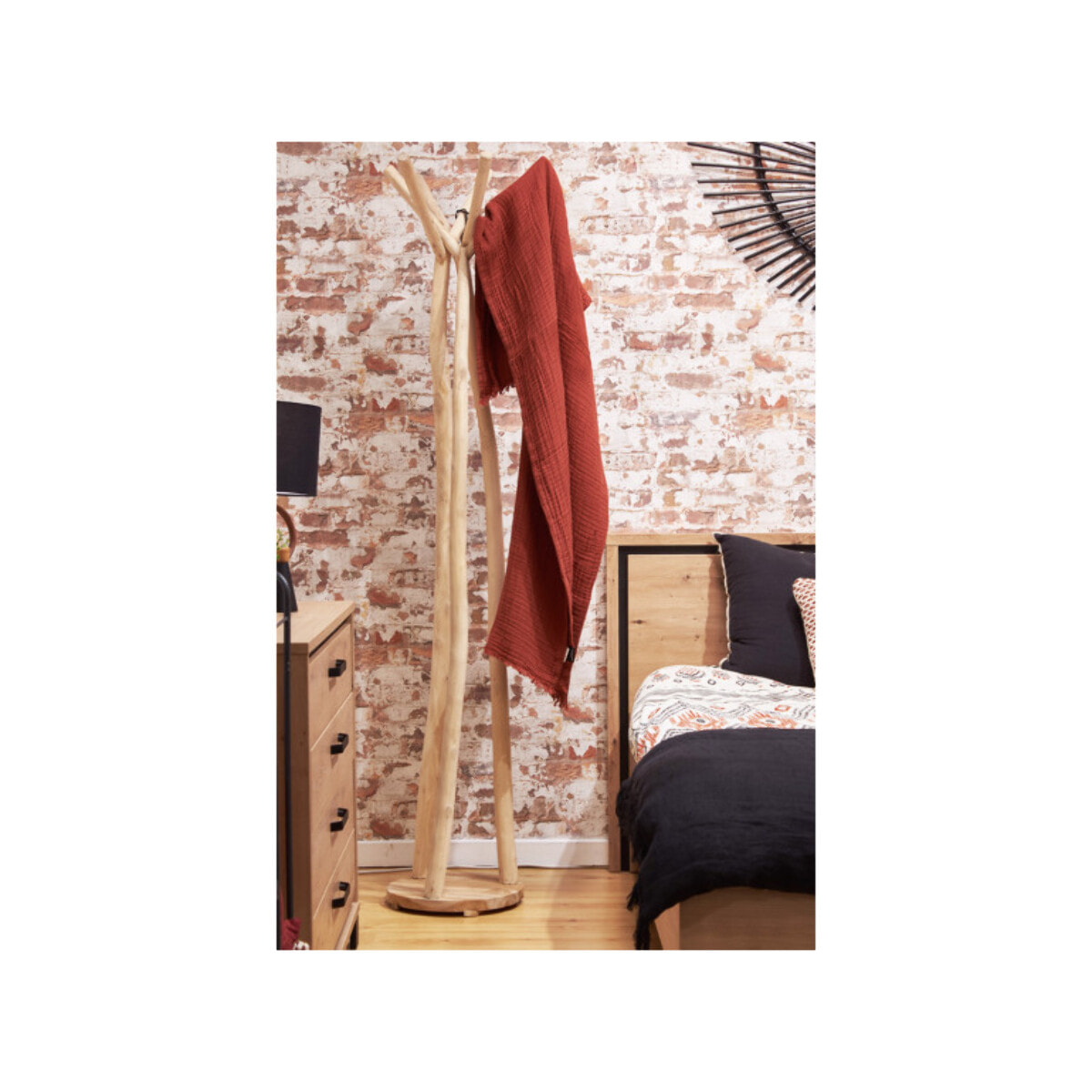 Porte-manteau H. 190 cm en bois de teck blanchi - SULLI