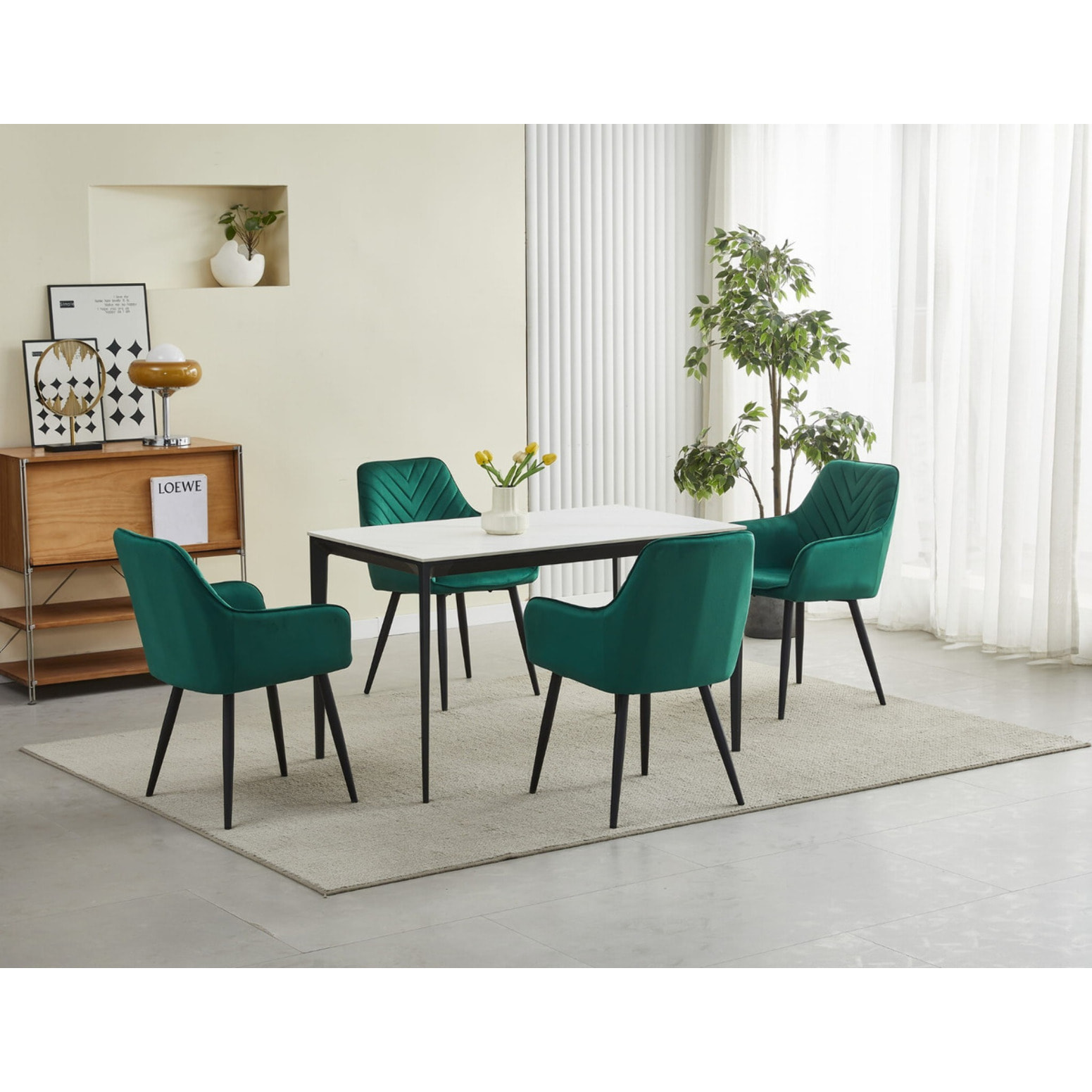 Sedia Nana in Velluto Verde Smeraldo con Gambe Nere