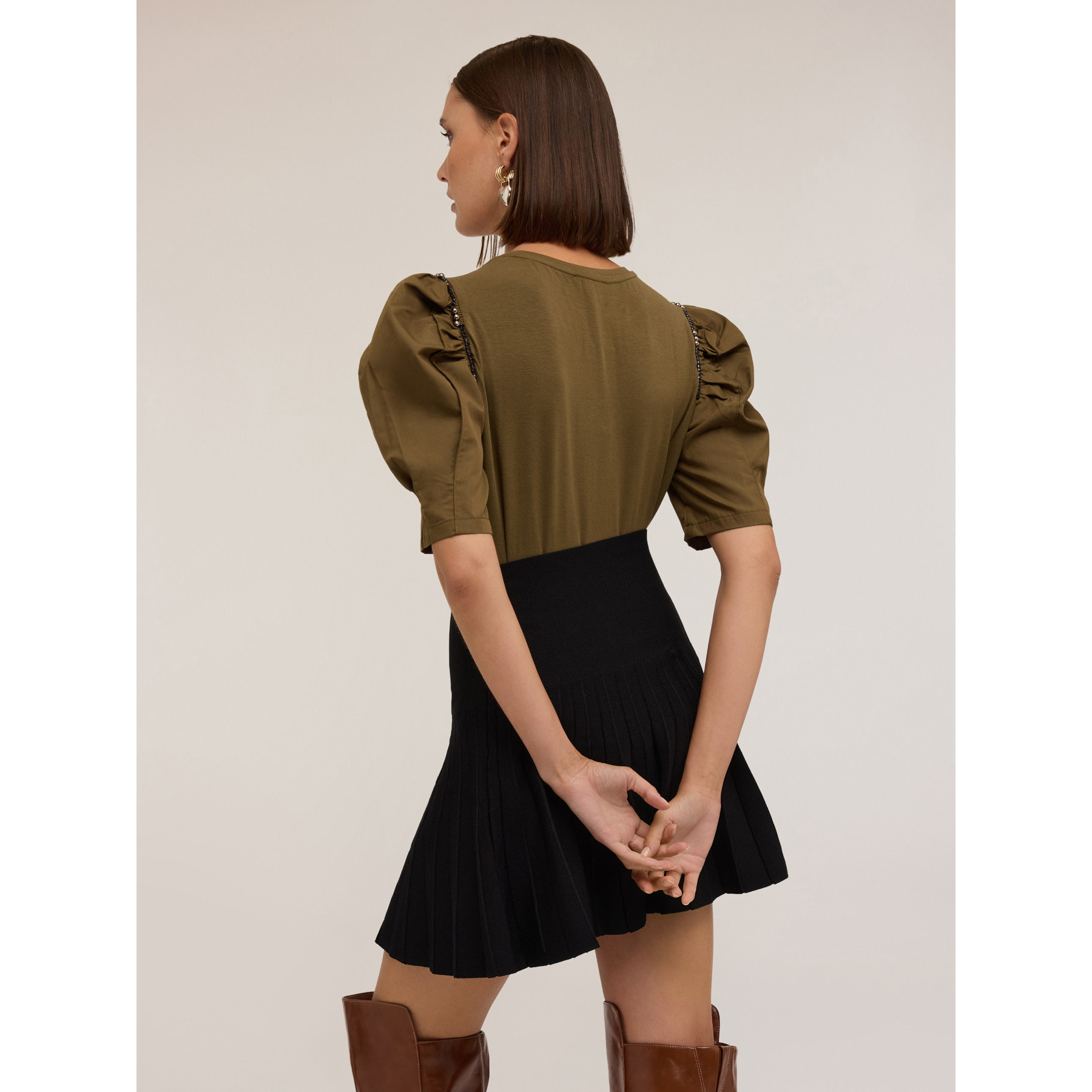 Motivi - Camiseta con mangas abullonadas y piedras - Verde militare