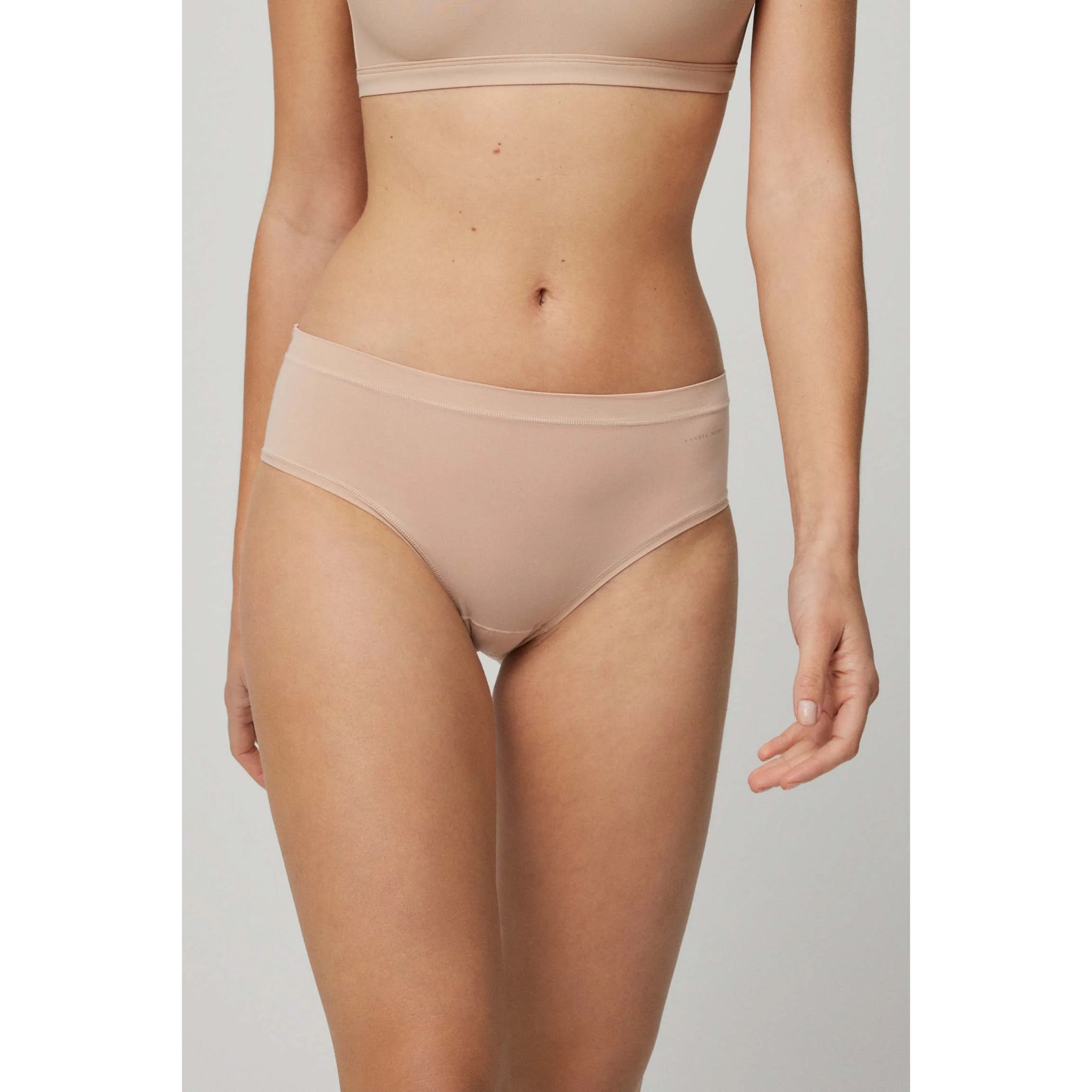 Mutandina midi Adapt con finiture nude invisibili
