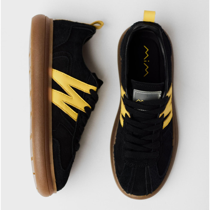 Zapatillas deportivas   - L.U.V