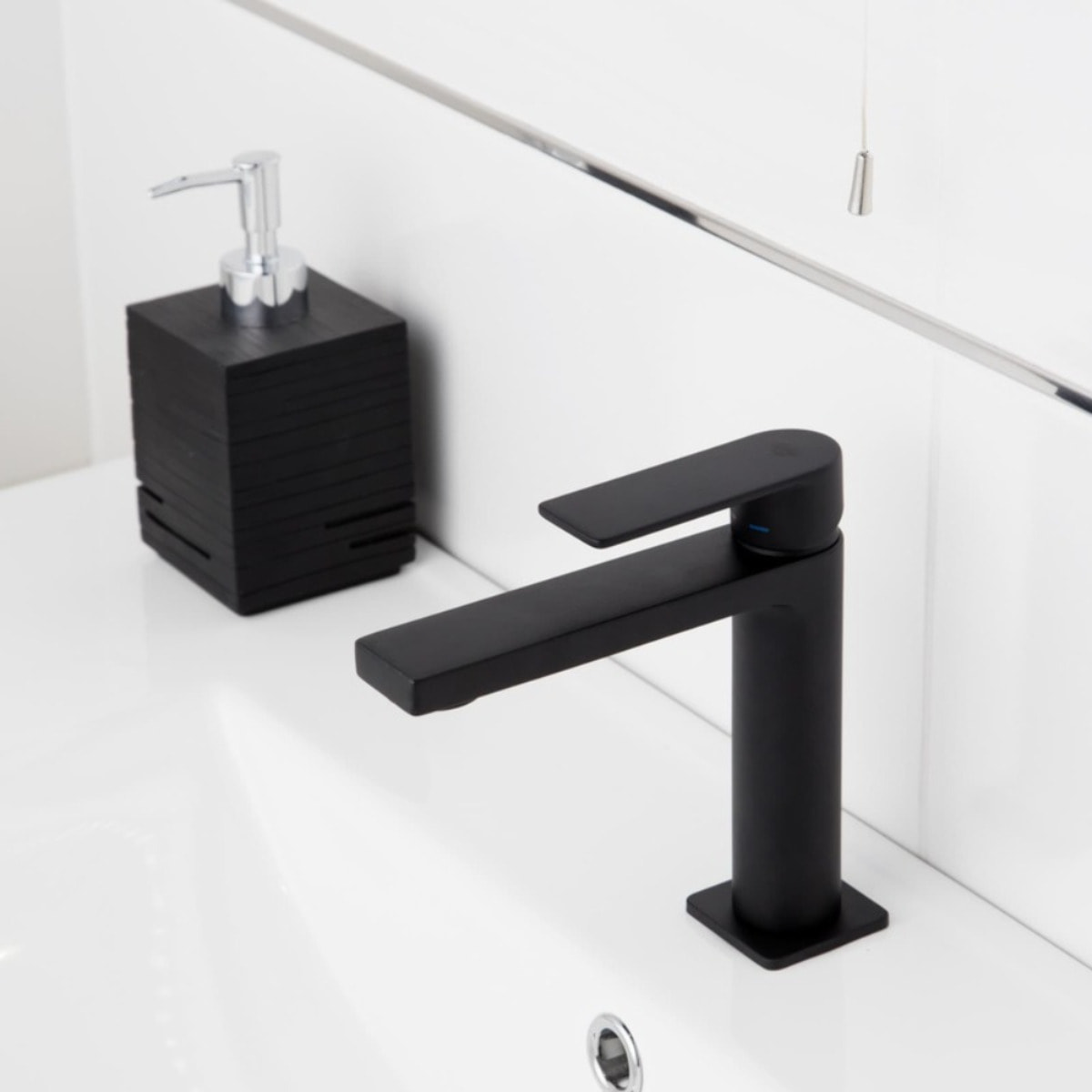 B-Way Mitigeur pour lavabo avec levier, Noir mat (SATBSBW271)