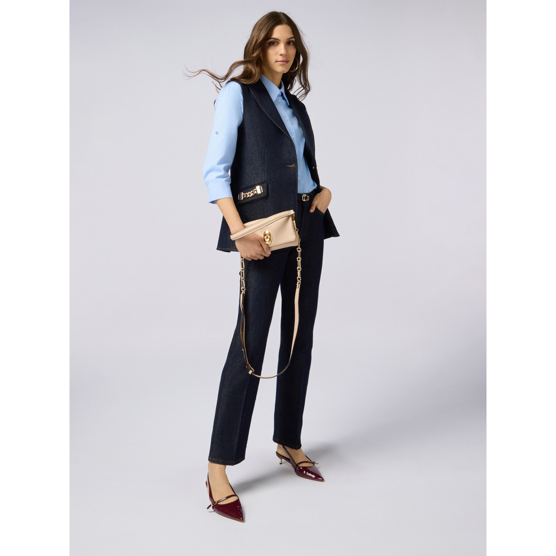 Oltre - Vaqueros regulares en denim lavado - Azul