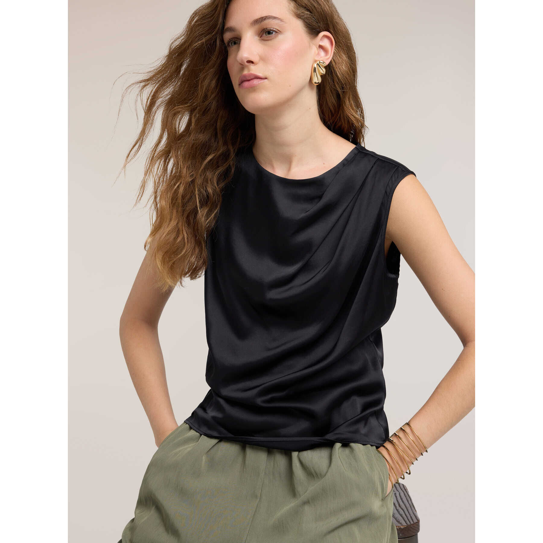 Motivi - Top in raso con drappeggio asimmetrico - Nero