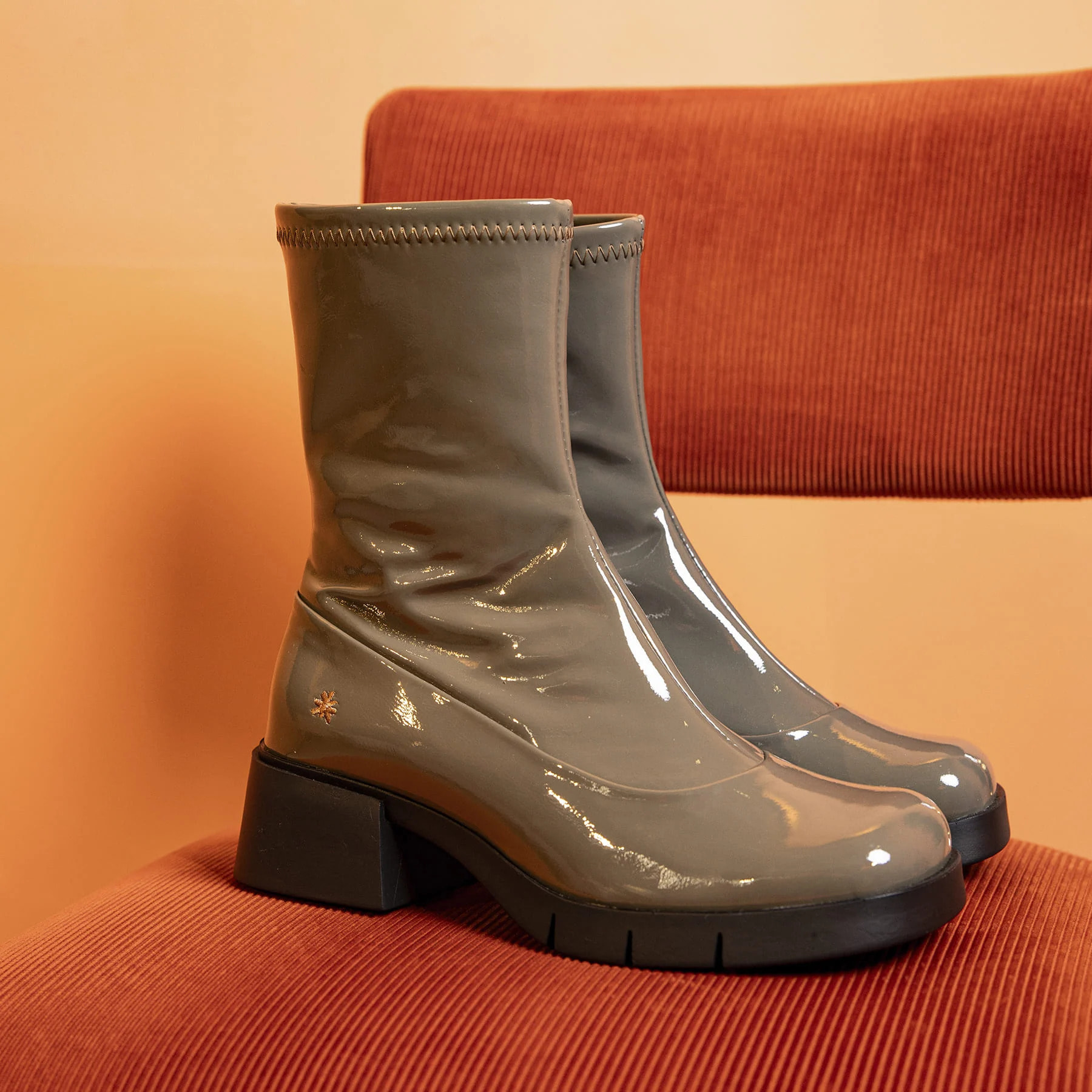Botines 1275 ELDER BROWN / VARSOVIA color Brown
