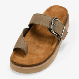Sandalias de dedo arena piel con hebilla